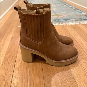 DV by Dolce Vita brownAnkle Booties